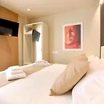 Nina 4*