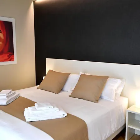 住宿加早餐酒店 Nina 4*