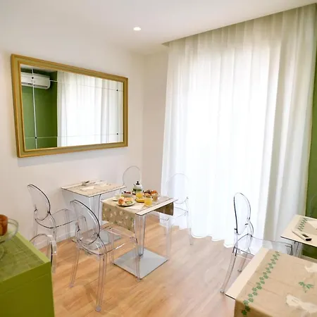 住宿加早餐酒店 Nina 4*