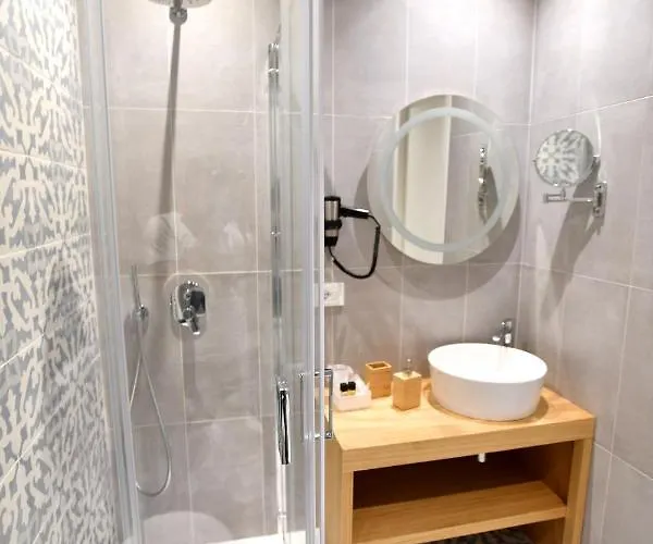 Nina 住宿加早餐酒店